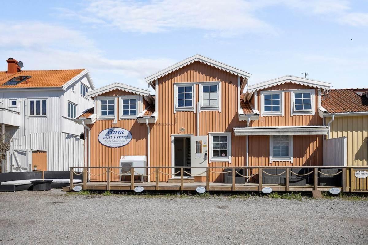 Rum Mitt Stan Grebbestad Bagian luar foto